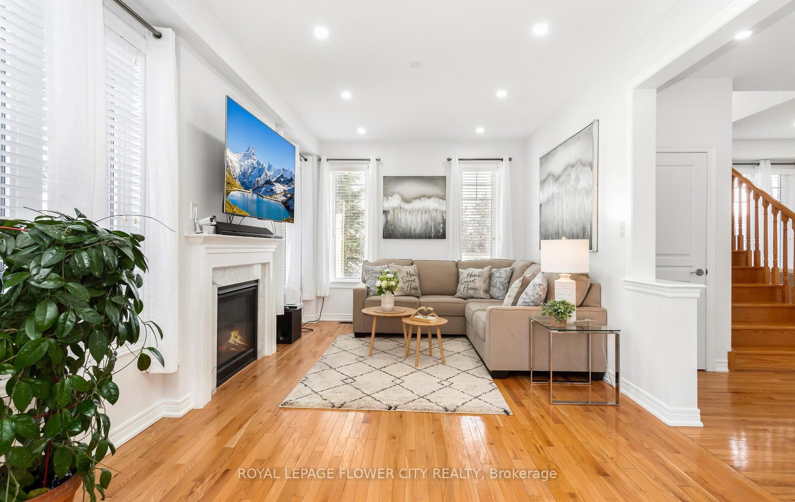 Detached House for sale at 2 Archville Street, Brampton, Ontario, L6Y 5Y5 - Credit Valley - MLS: W12905156