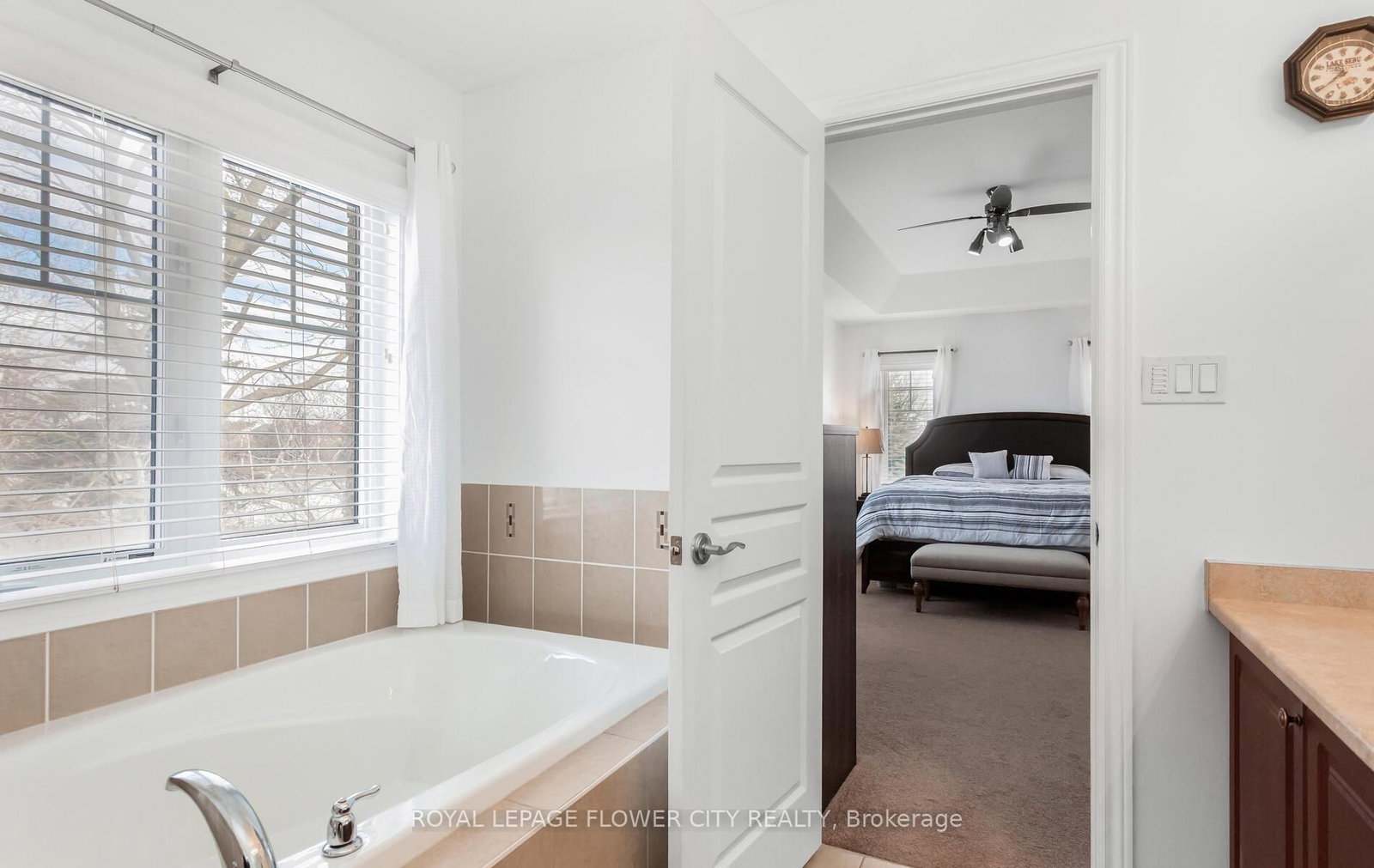 Detached House for sale at 2 Archville Street, Brampton, Ontario, L6Y 5Y5 - Credit Valley - MLS: W12905156