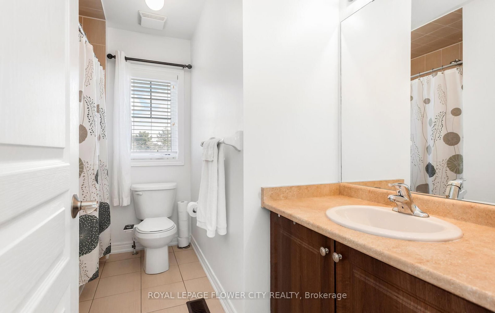 Detached House for sale at 2 Archville Street, Brampton, Ontario, L6Y 5Y5 - Credit Valley - MLS: W12905156