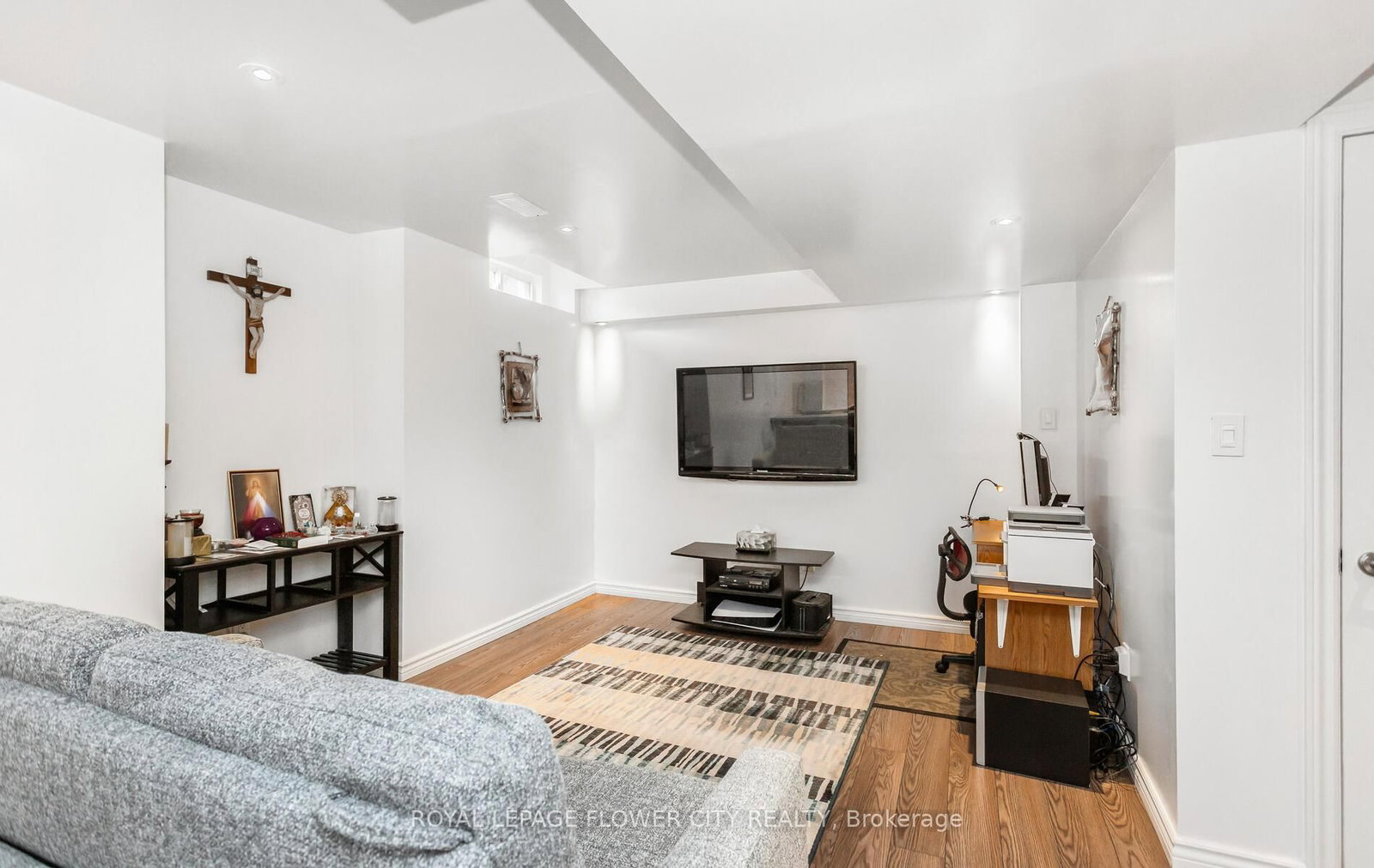 Detached House for sale at 2 Archville Street, Brampton, Ontario, L6Y 5Y5 - Credit Valley - MLS: W12905156