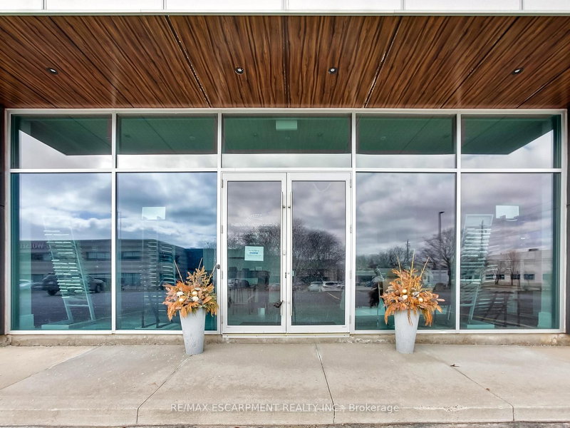 103 - 3170 Harvester Rd, Burlington, L7N 3W8 | Image 3