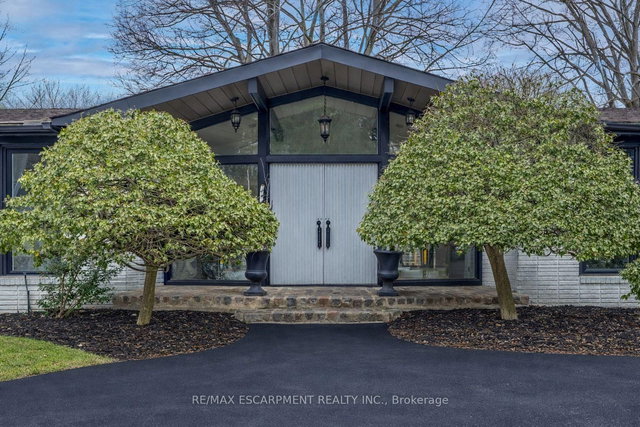 625 Sir Richards Road