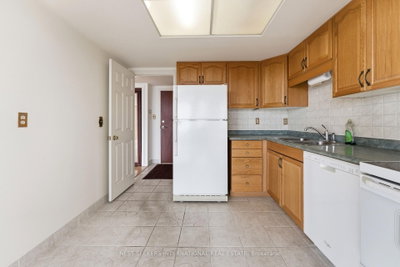 880 Dundas Street W • #1604 • Mississauga, ON photo 8