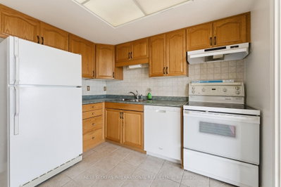 880 Dundas Street W • #1604 • Mississauga, ON photo 9