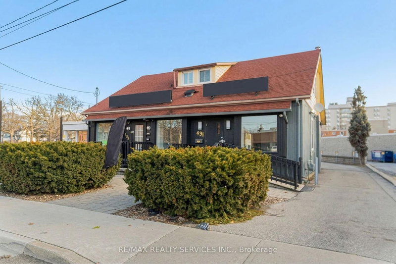 431 Brock Ave, Burlington, L7S 1M8 | Image 3
