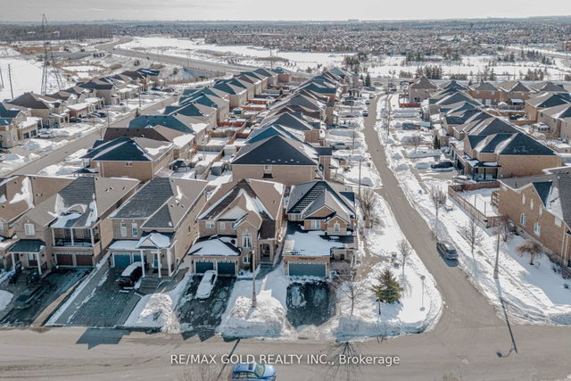 2 Oranmore Crescent