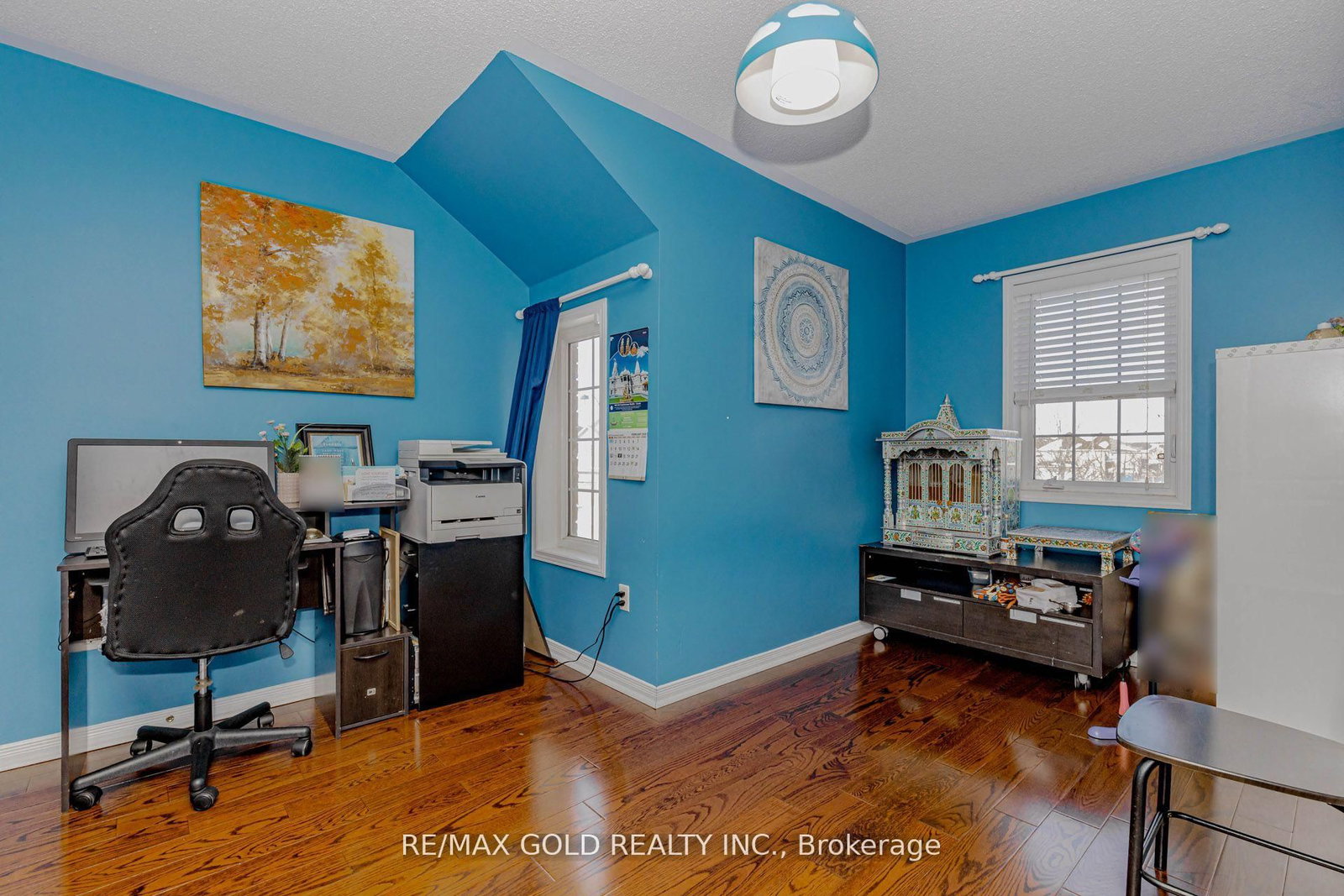 Detached House for sale at 2 Oranmore Crescent, Brampton, Ontario, L6X 0J9 - Credit Valley - MLS: W12906282