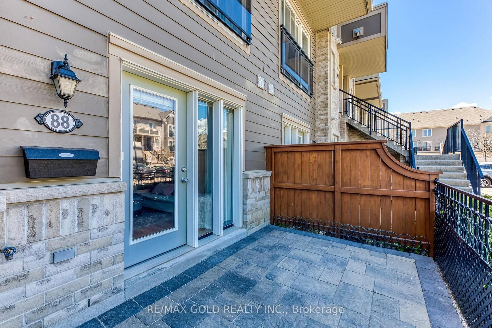 60 Fairwood Circle, Unit 88 - Photo 2