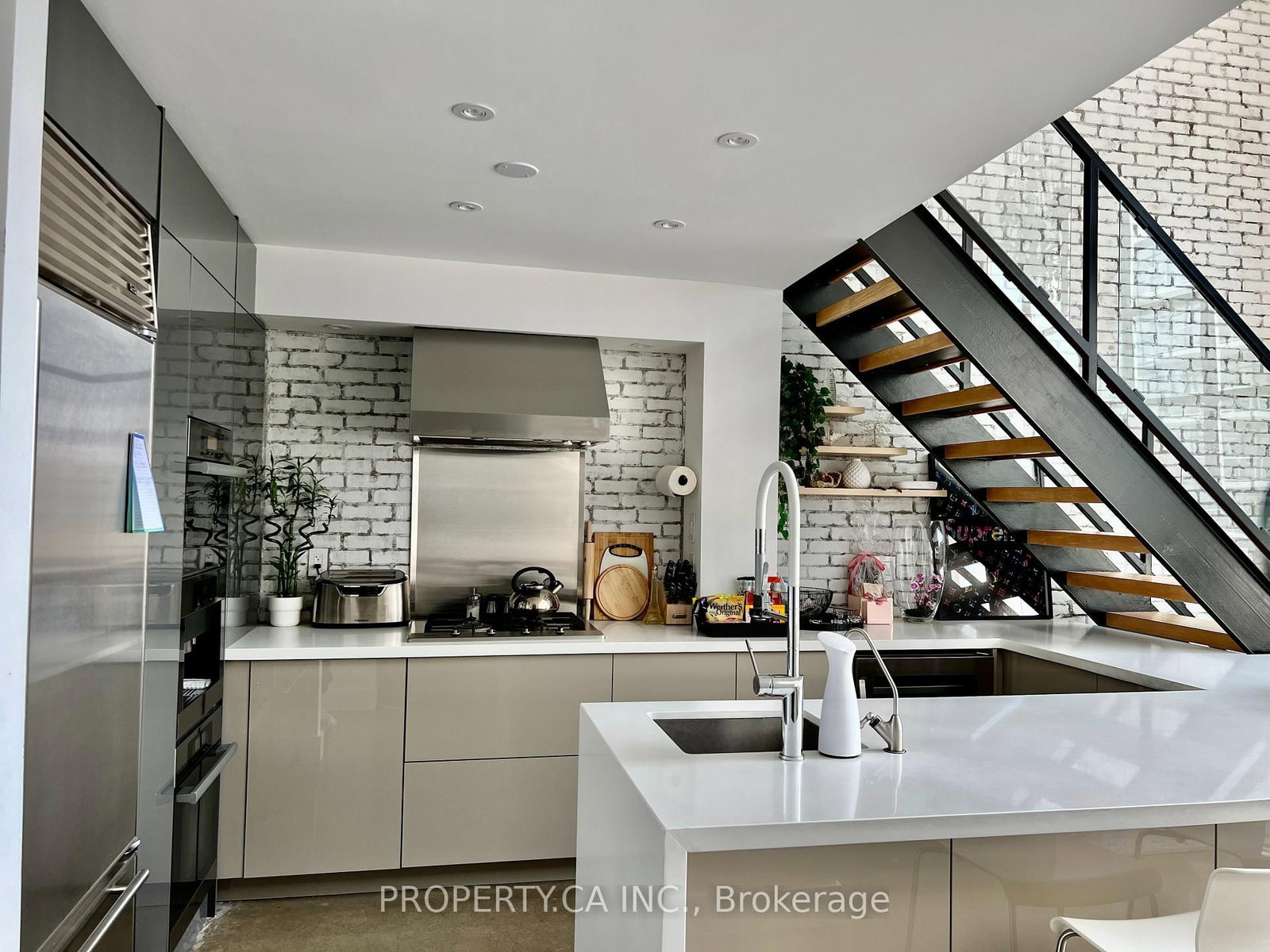 Property at 300 Manitoba