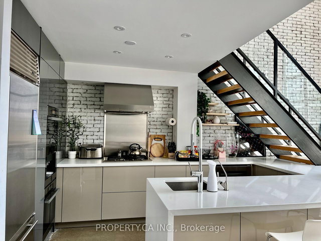 314 - 300 Manitoba Street