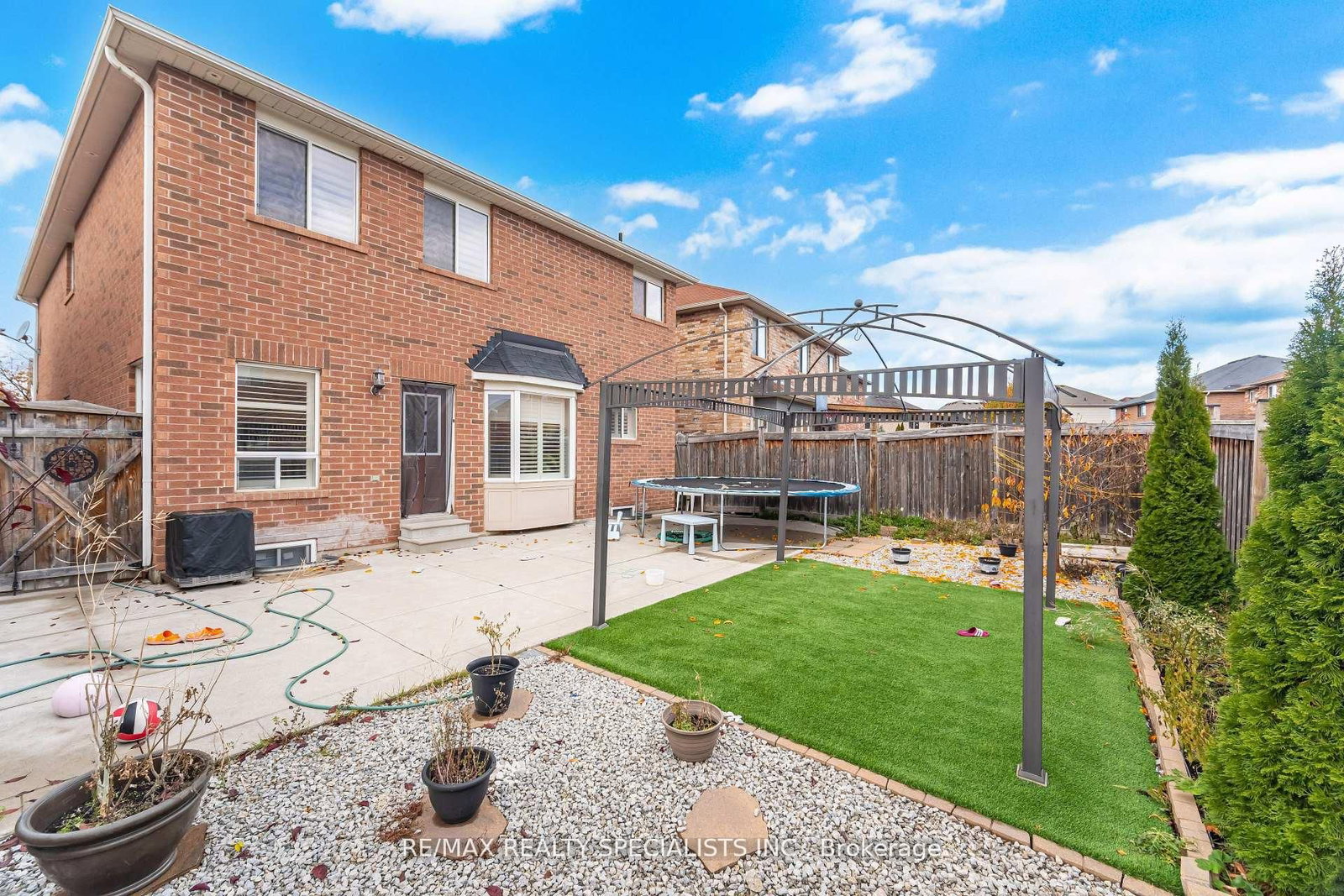 Detached House for sale at 23 Personna Circle, Brampton, Ontario, L6X 0P1 - Credit Valley - MLS: W12906696