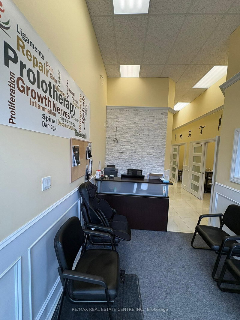 11 - 143 CLARENCE St, Brampton, L6W 1T2 | Image 2