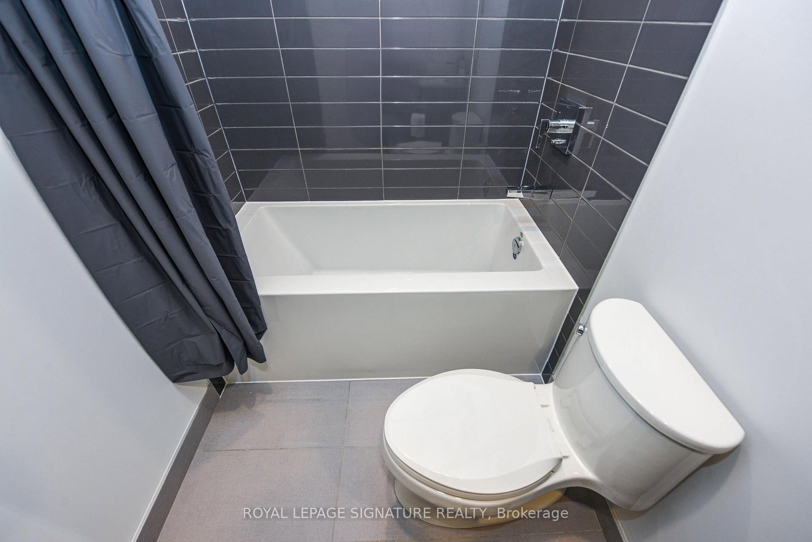 Condo for lease at 505-430 Square One Drive, Mississauga, Ontario, L5B 0L6 - Creditview - MLS: W12907068