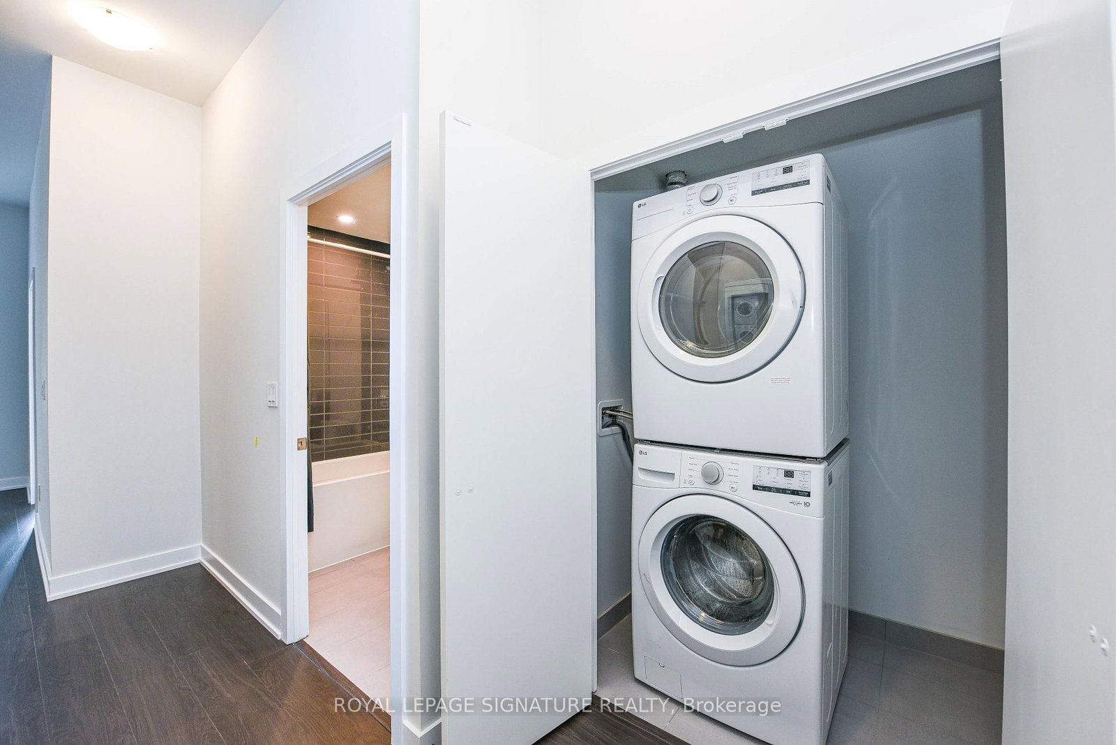 Condo for lease at 505-430 Square One Drive, Mississauga, Ontario, L5B 0L6 - Creditview - MLS: W12907068