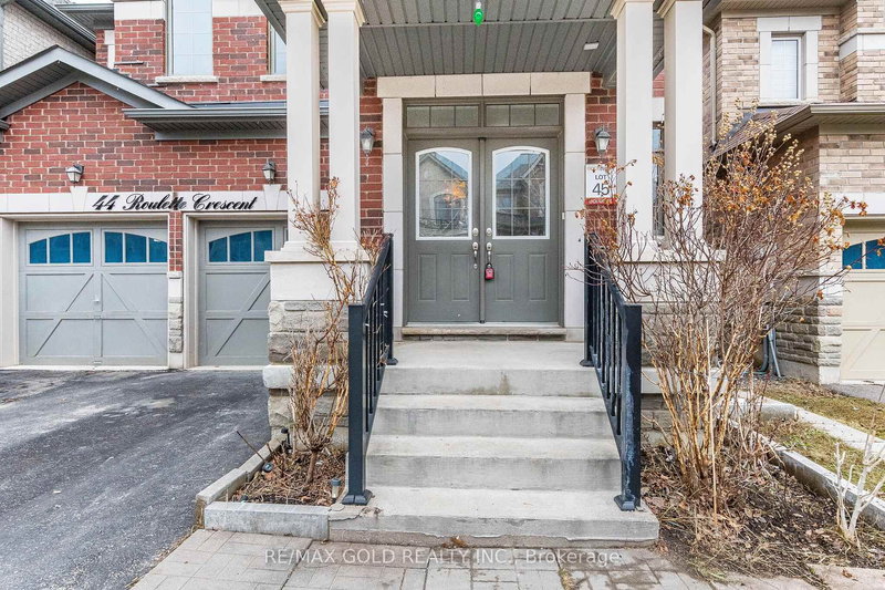 44 Roulette Cres, Brampton, L7A 4R6 | Image 2
