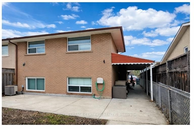 Semi-Detached House for sale at 42 Wilton Drive, Brampton, Ontario, L6W 3A1 - Brampton East - MLS: W12907290