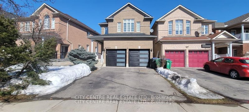 4777 Glasshill Grve, Mississauga, L5M 7R6 | Image 2