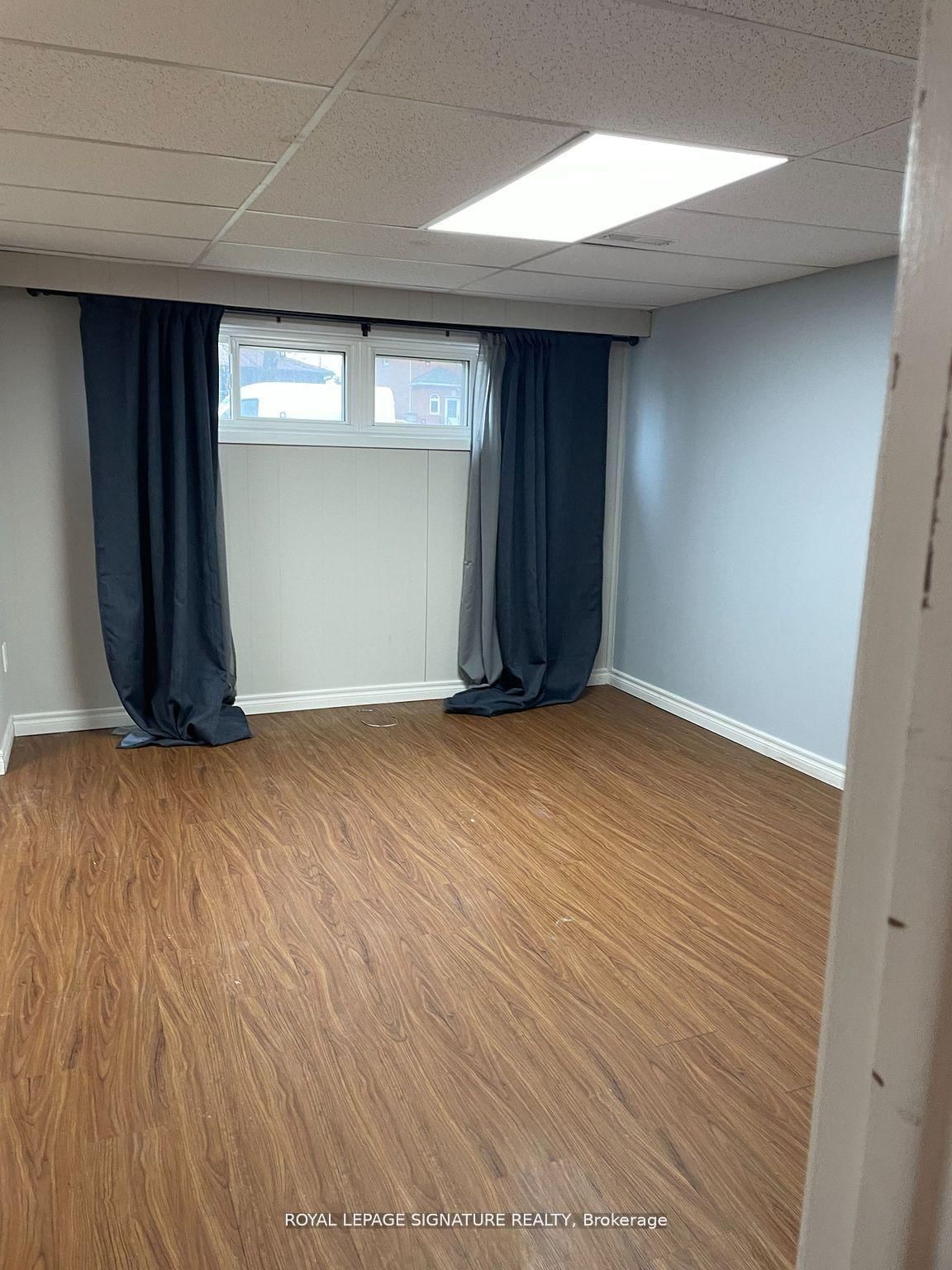 1566 Northmount Avenue, Unit Lower - Photo 10