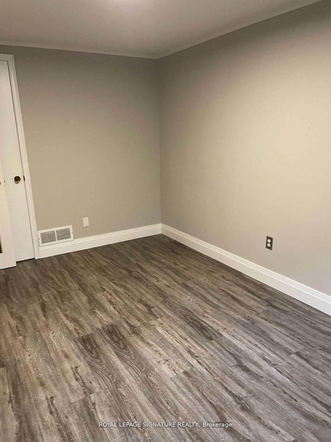 1566 Northmount Avenue, Unit Lower - Photo 7