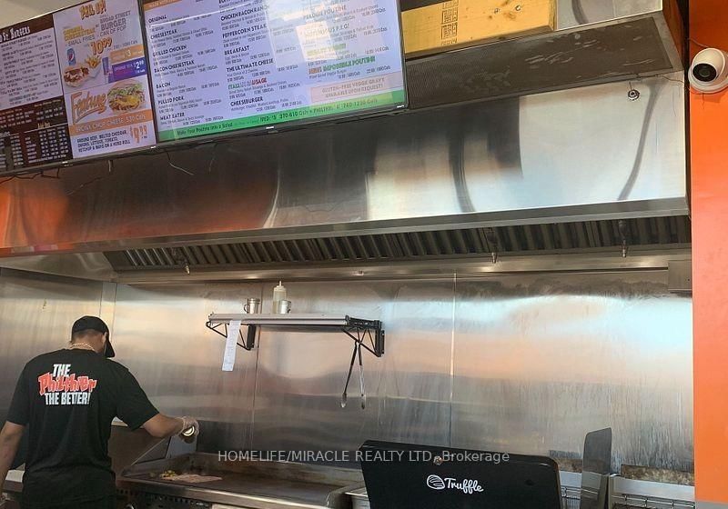 1B - 195 Carlingview Dr, Toronto, M9W 5E8 | Image 3