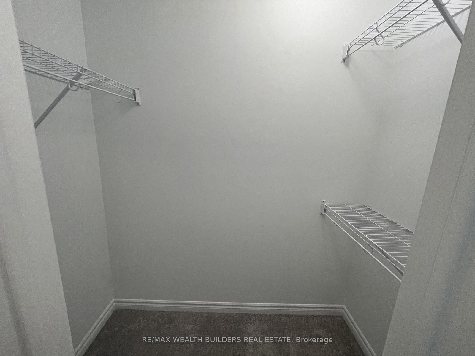 Townhouse for lease at 1260 Wintergreen Place, Milton, Ontario, L9E 1S3 - Cobban - MLS: W12907514