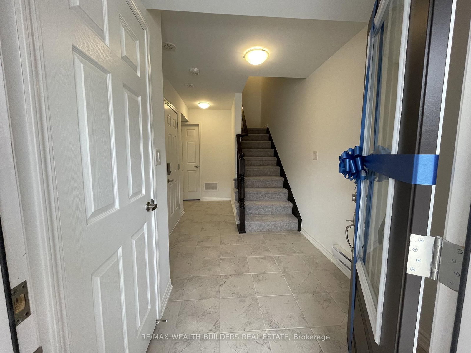 Townhouse for lease at 1260 Wintergreen Place, Milton, Ontario, L9E 1S3 - Cobban - MLS: W12907514