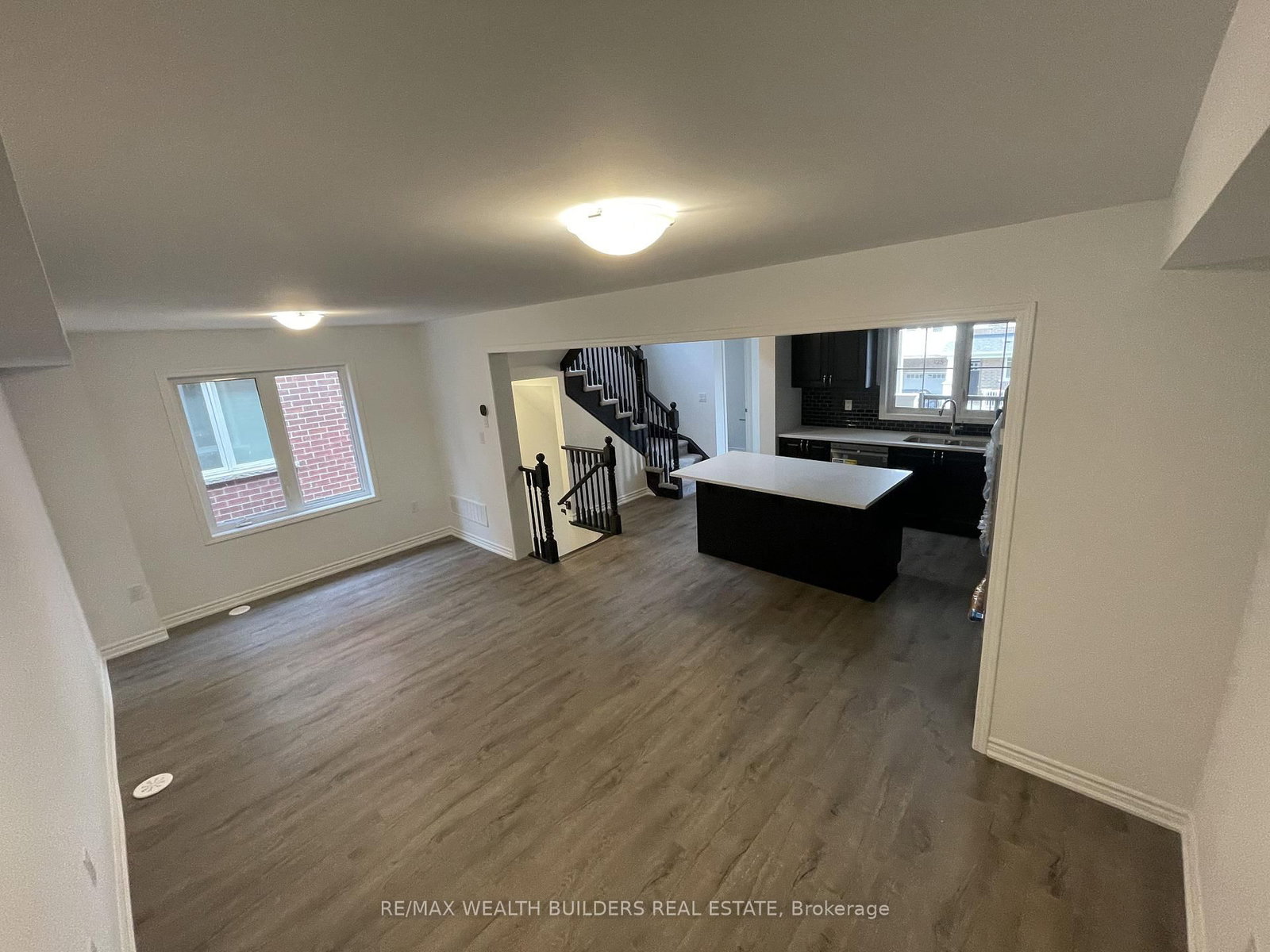 Townhouse for lease at 1260 Wintergreen Place, Milton, Ontario, L9E 1S3 - Cobban - MLS: W12907514