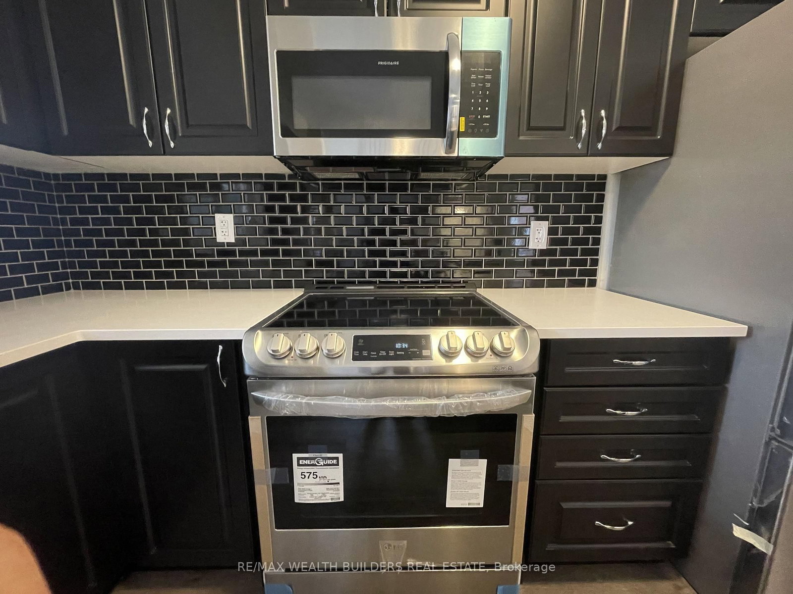 Townhouse for lease at 1260 Wintergreen Place, Milton, Ontario, L9E 1S3 - Cobban - MLS: W12907514