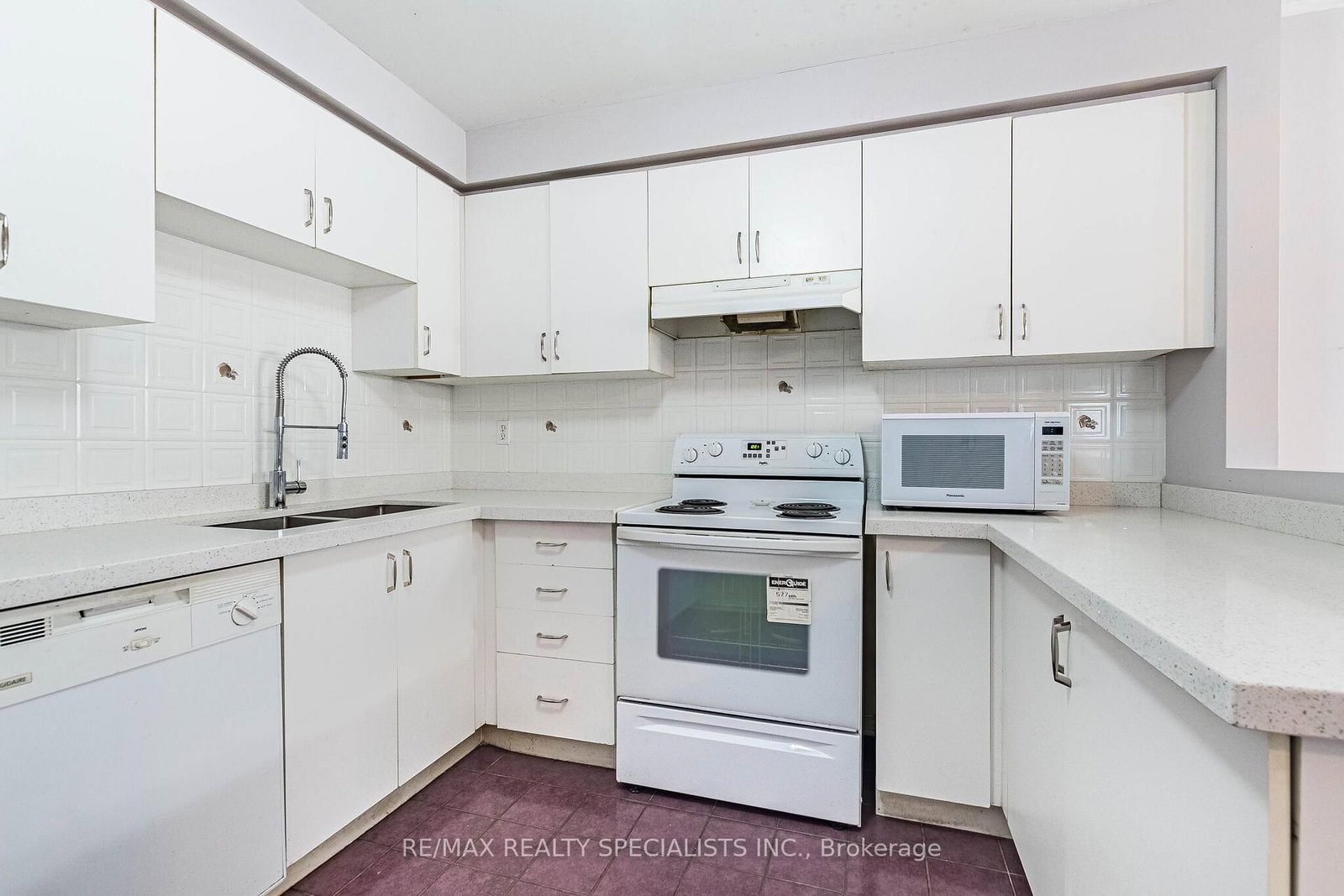 Semi-Detached House for sale at 48 Saddletree Trail, Brampton, Ontario, L6X 4M7 - Brampton West - MLS: W12907536