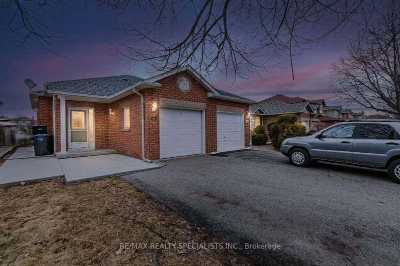 48 Saddletree Tr, Brampton, L6X 4M7 | Image 2