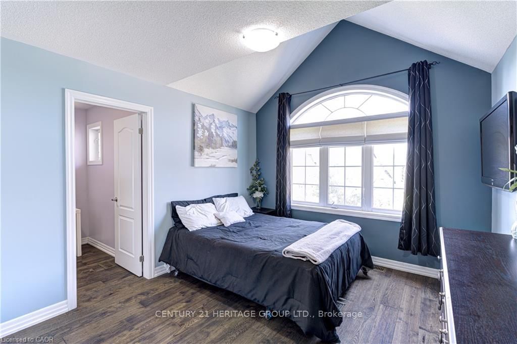 Detached House for sale at 1406 Marshall Crescent, Milton, Ontario, L9T 6T9 - Beaty - MLS: W12907614