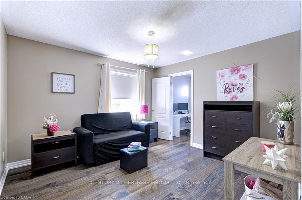 Detached House for sale at 1406 Marshall Crescent, Milton, Ontario, L9T 6T9 - Beaty - MLS: W12907614