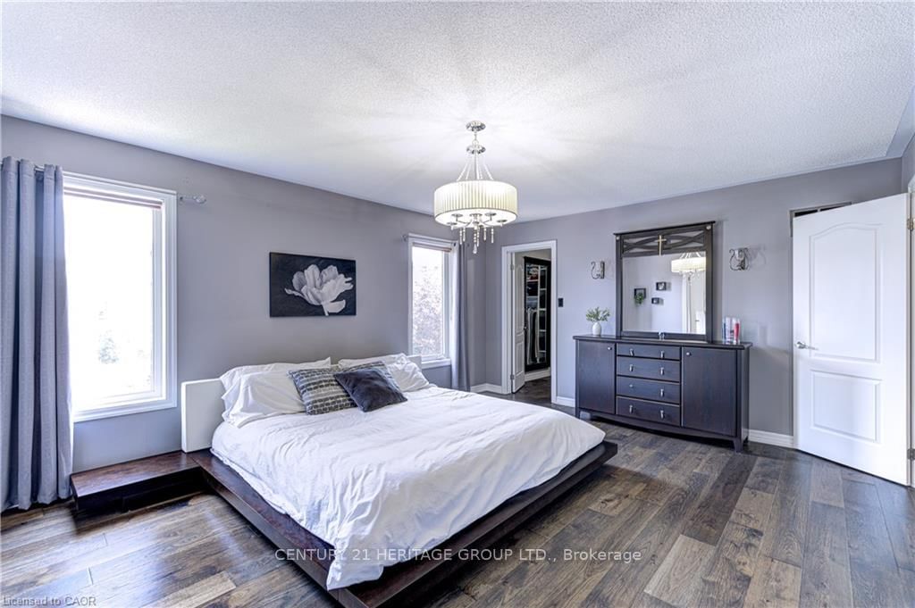 Detached House for sale at 1406 Marshall Crescent, Milton, Ontario, L9T 6T9 - Beaty - MLS: W12907614