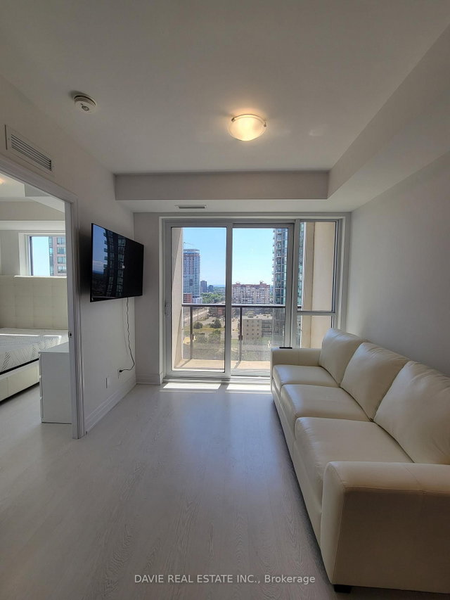 1207 - 30 Elm Drive W