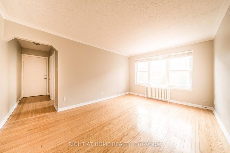 4 - 340 Lakeshore Rd W, Mississauga, L5H 1H1 | Image 2