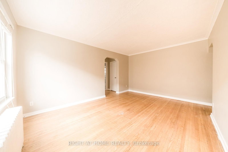 4 - 340 Lakeshore Rd W, Mississauga, L5H 1H1 | Image 3