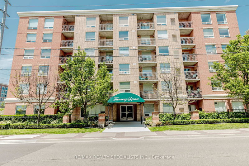 401 - 32 Tannery St, Mississauga, L5M 6T6 | Image 3
