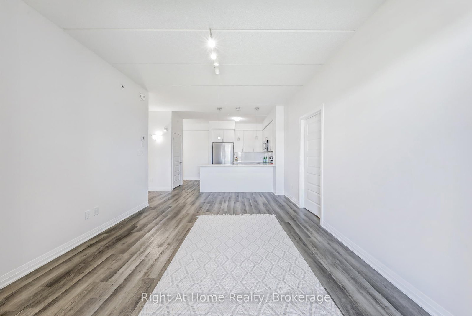 Condo for sale at 307-610 Farmstead Drive, Milton, Ontario, L9T 8X5 - Willmott - MLS: W12908032