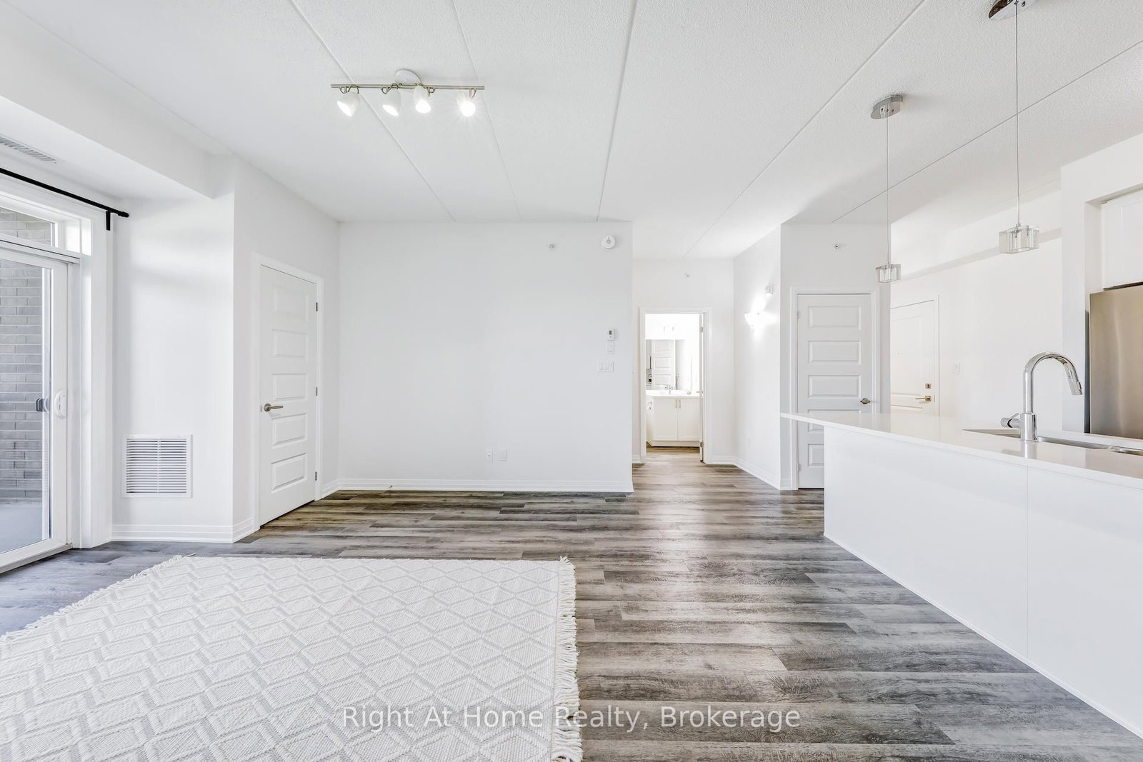 Condo for sale at 307-610 Farmstead Drive, Milton, Ontario, L9T 8X5 - Willmott - MLS: W12908032