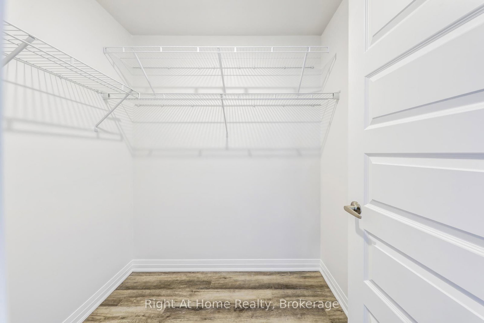 Condo for sale at 307-610 Farmstead Drive, Milton, Ontario, L9T 8X5 - Willmott - MLS: W12908032