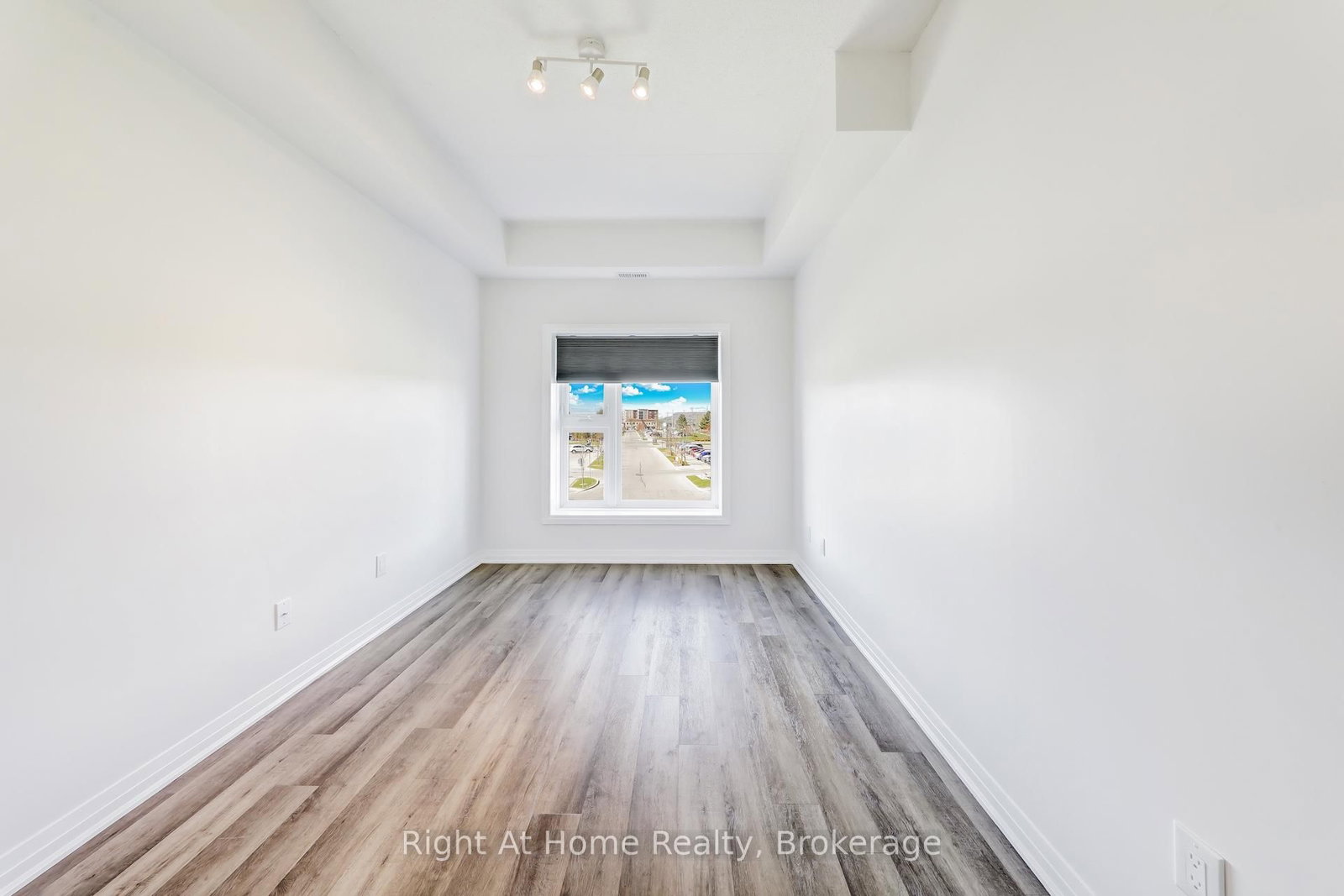 Condo for sale at 307-610 Farmstead Drive, Milton, Ontario, L9T 8X5 - Willmott - MLS: W12908032