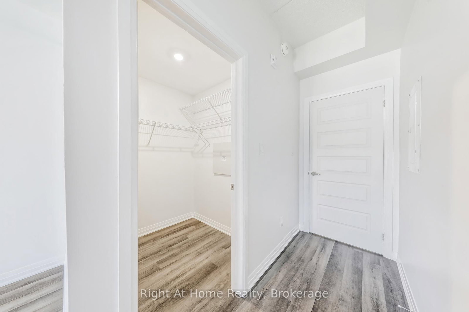 Condo for sale at 307-610 Farmstead Drive, Milton, Ontario, L9T 8X5 - Willmott - MLS: W12908032