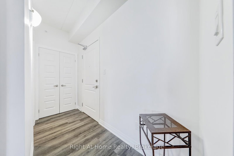 307 - 610 Farmstead Dr, Milton, L9T 8X5 | Image 3