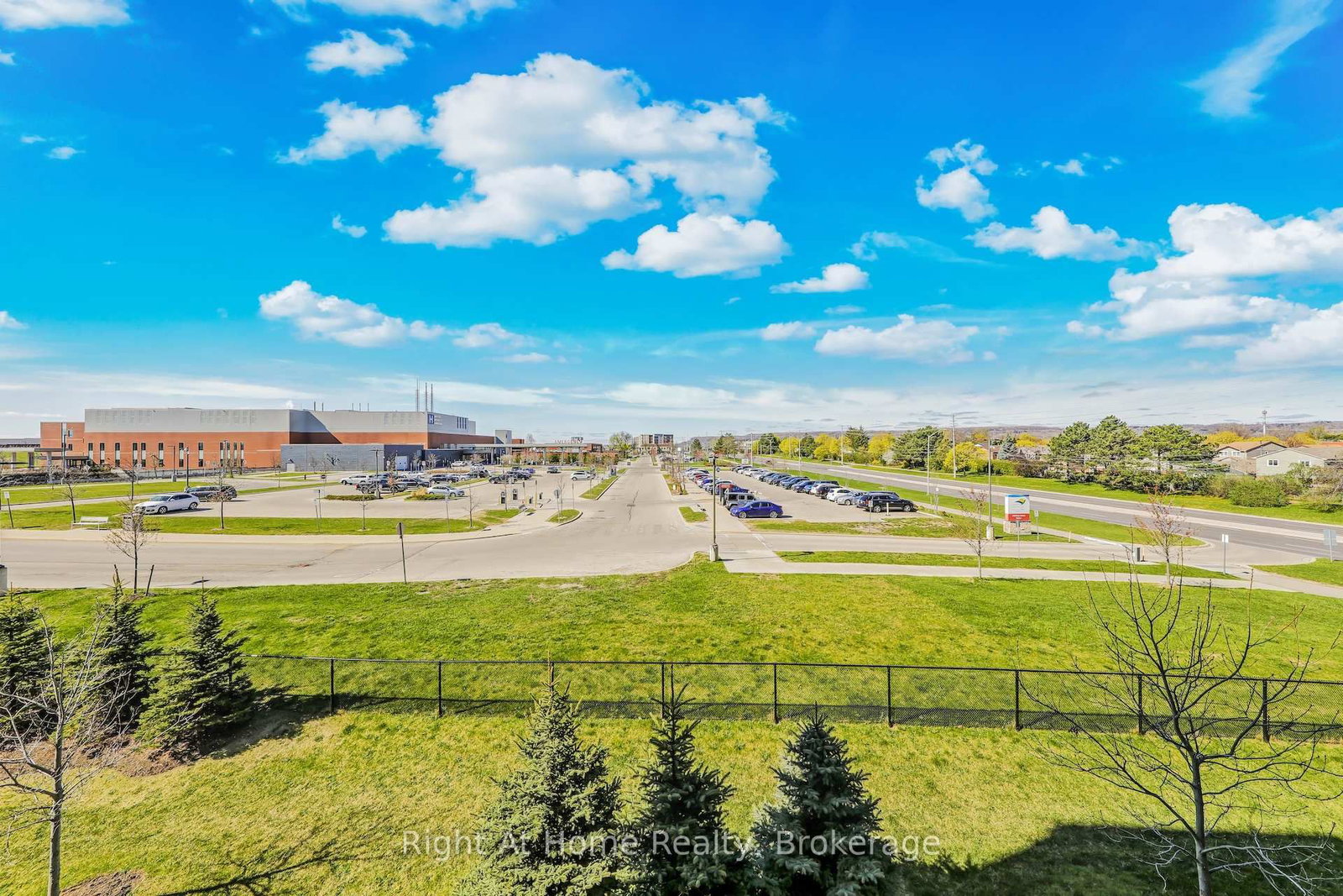 Condo for sale at 307-610 Farmstead Drive, Milton, Ontario, L9T 8X5 - Willmott - MLS: W12908032