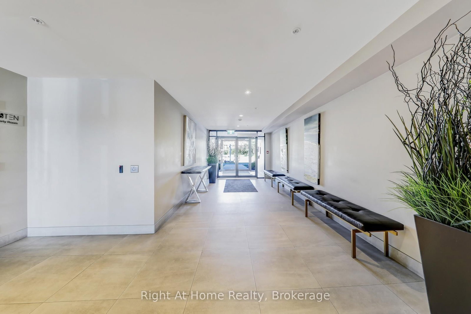 Condo for sale at 307-610 Farmstead Drive, Milton, Ontario, L9T 8X5 - Willmott - MLS: W12908032