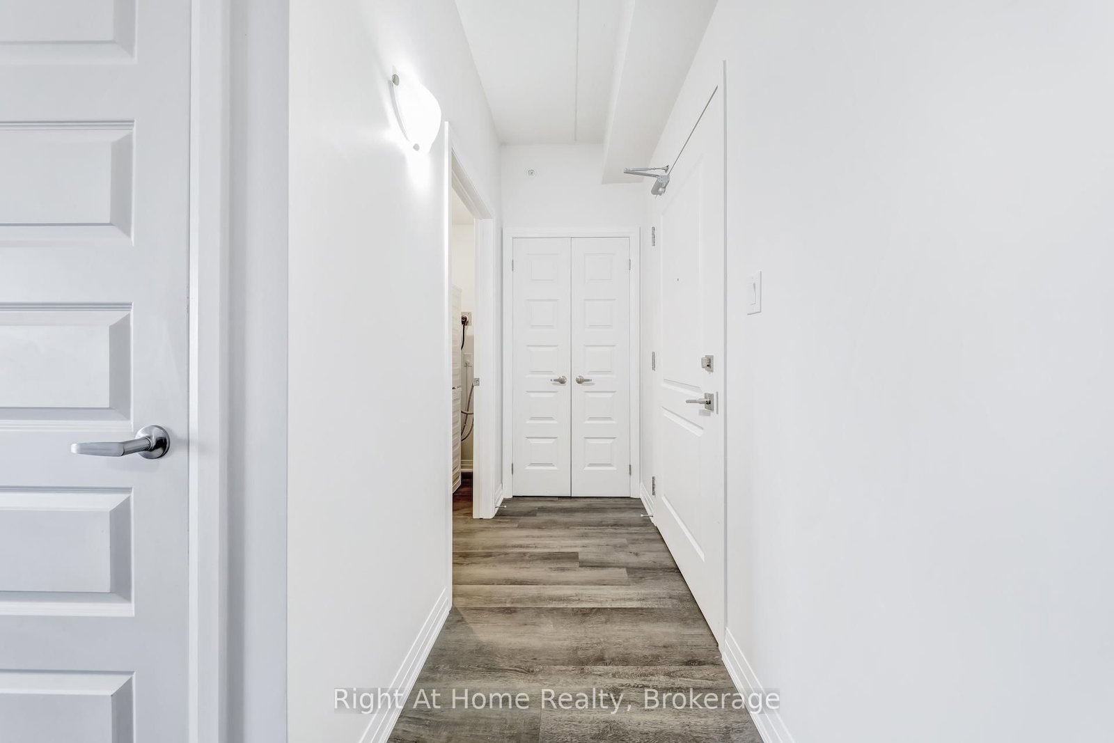 Condo for sale at 307-610 Farmstead Drive, Milton, Ontario, L9T 8X5 - Willmott - MLS: W12908032