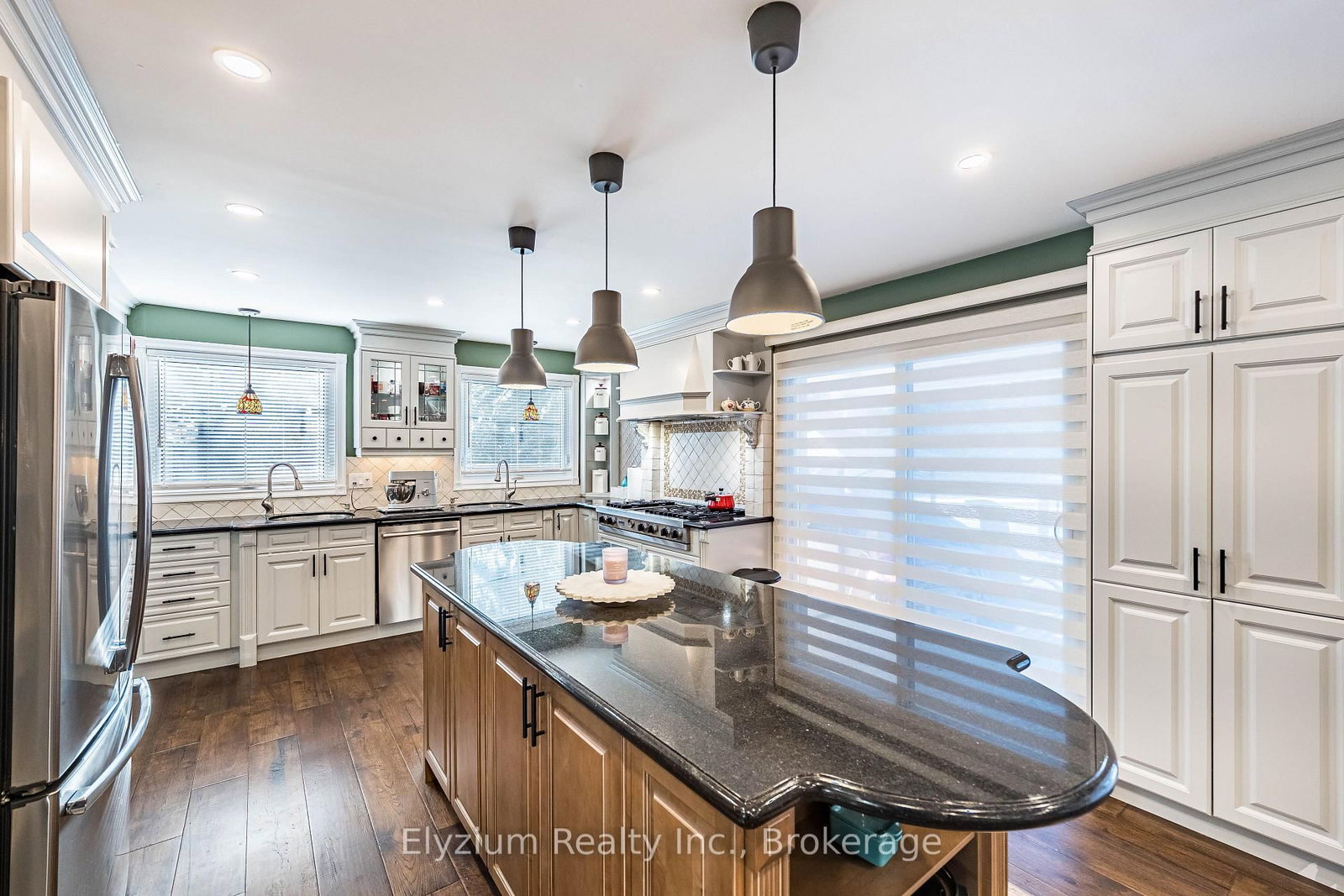 Detached House for sale at 2514 Sharon Crescent, Mississauga, Ontario, L5C 1Y8 - Erindale - MLS: W12908046