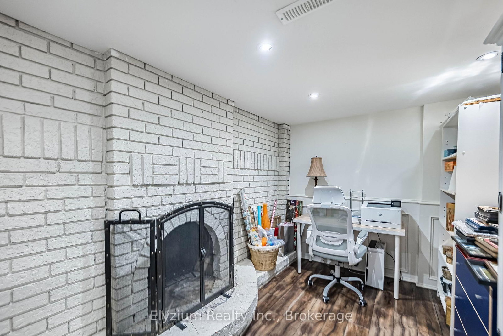 Detached House for sale at 2514 Sharon Crescent, Mississauga, Ontario, L5C 1Y8 - Erindale - MLS: W12908046