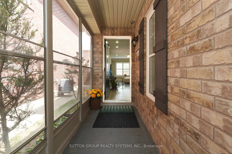 35 Bleasdale Ave, Brampton, L7A 0P5 | Image 3