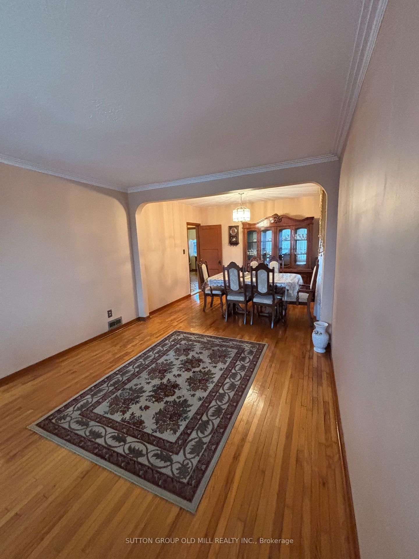 Detached House for sale at 14 Ashmore Avenue, Toronto, Ontario, M8Z 4C4 - Stonegate-Queensway - MLS: W12908528